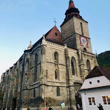 Joy George Enescu 5 Apartment Brașov