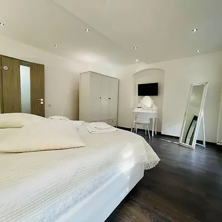 Apartment Joy George Enescu 5