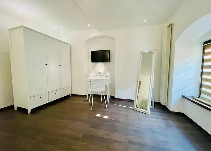 Διαμέρισμα Joy George Enescu 5 *